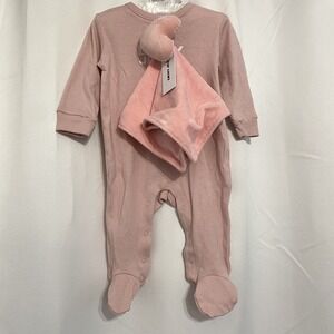 DKNY Jeans Pink Footie Pajama w/ White Logo Heart Blanket 6-9 Month Hanger NWT